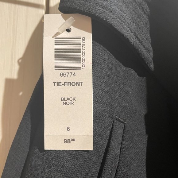 NWT Wilfred Tie Front Shorts - Black - 6 - Picture 3 of 5